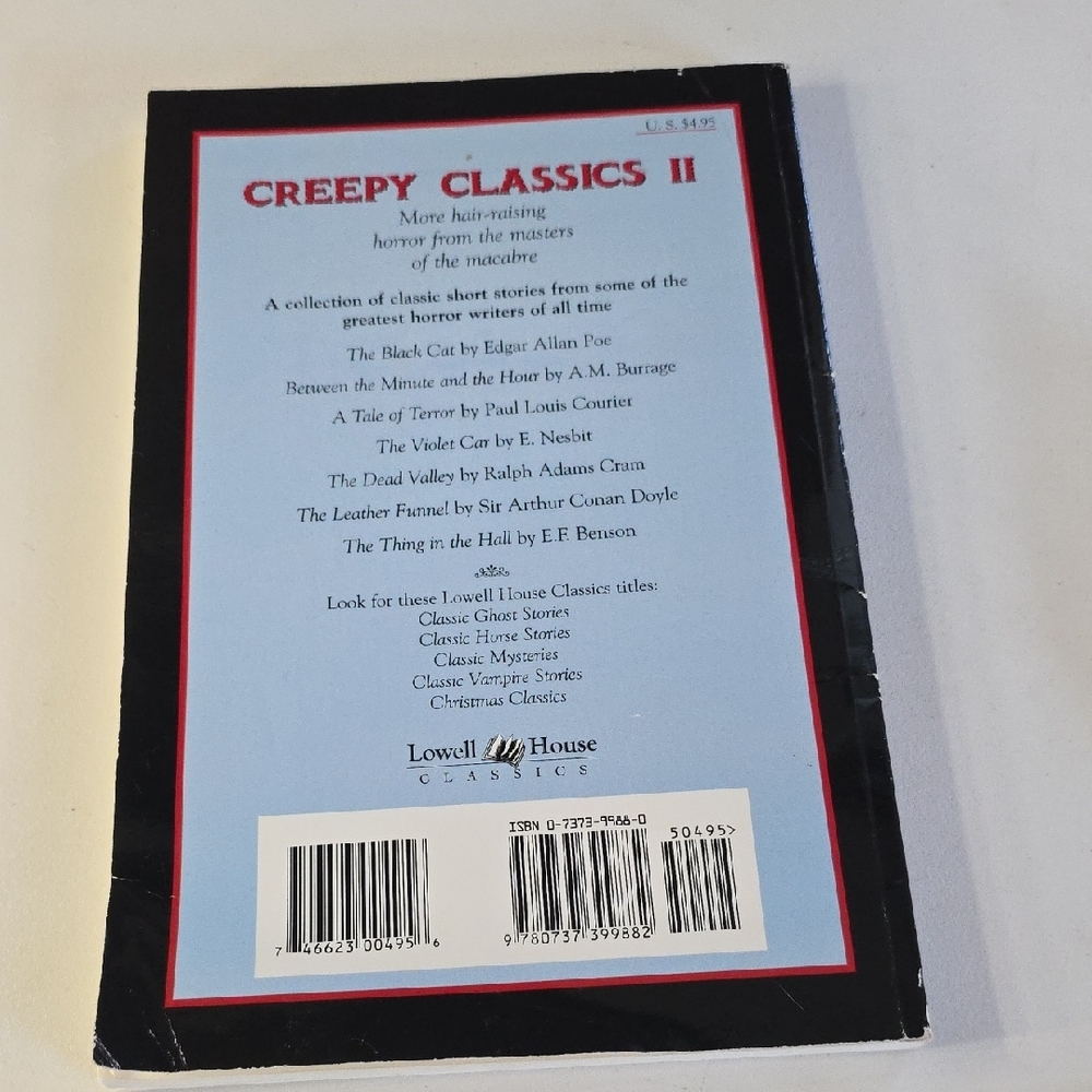 Creepy Classics II Horror Book - Picture 2 of 3
